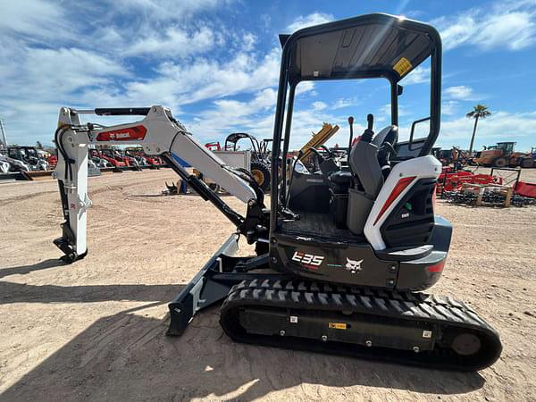 Image of Bobcat E35 Primary image