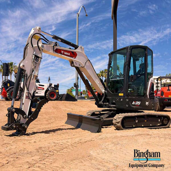Image of Bobcat E35 equipment image 4