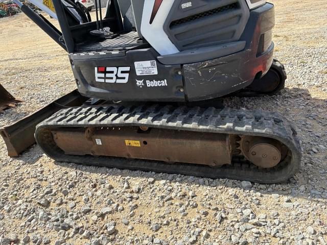 Image of Bobcat E35 equipment image 4