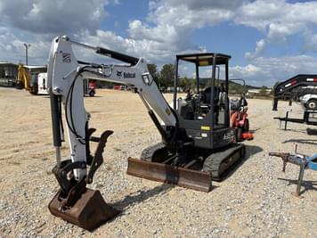 Main image Bobcat E35