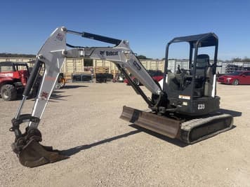Main image Bobcat E35