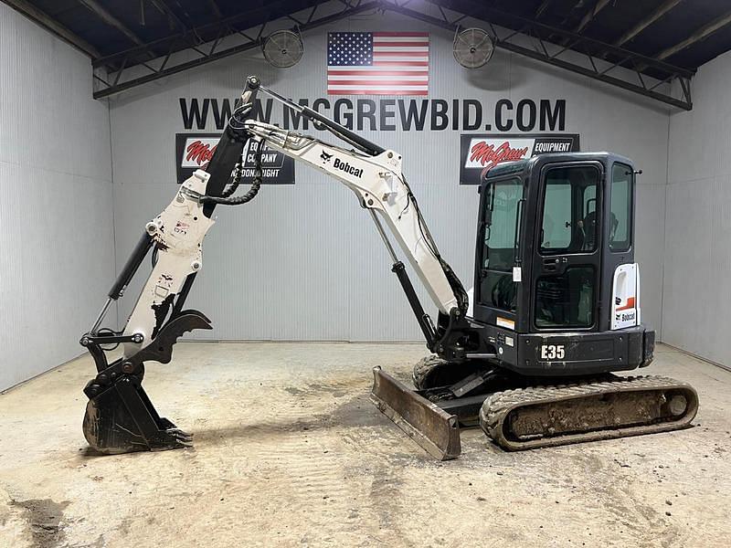 Image of Bobcat E35 Primary image