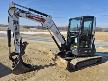 Main image Bobcat E35