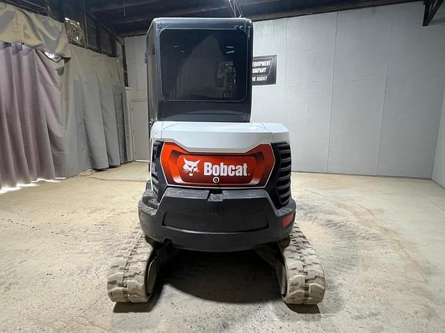 Image of Bobcat E35 equipment image 3