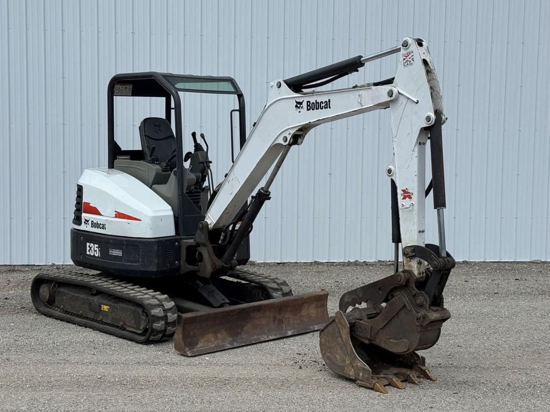 Image of Bobcat E35i Image 0