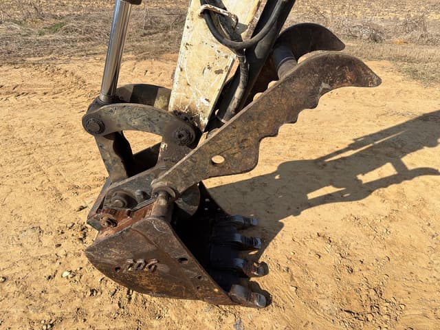 Image of Bobcat E35i equipment image 3