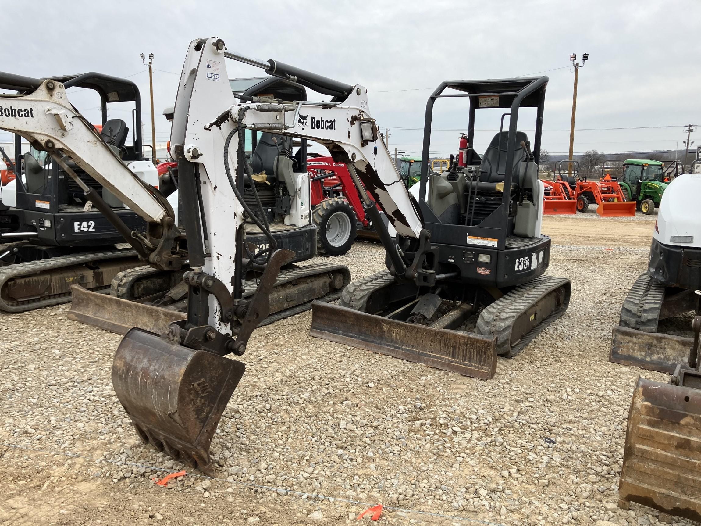 Main image Bobcat E35i