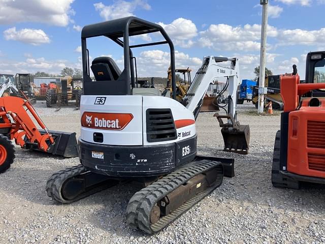 Image of Bobcat E35i equipment image 2