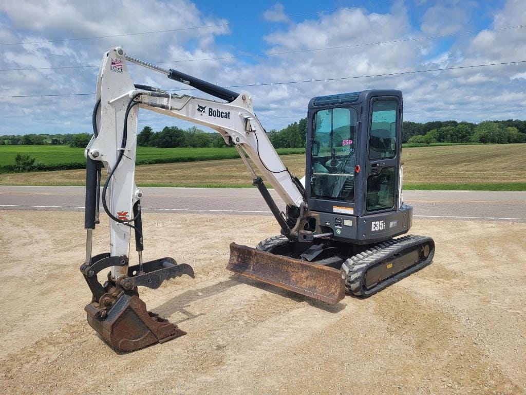 Main image Bobcat E35i