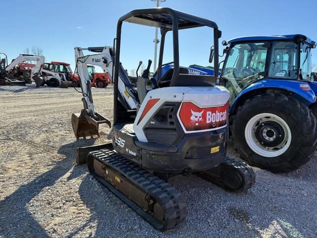 Image of Bobcat E35i equipment image 2