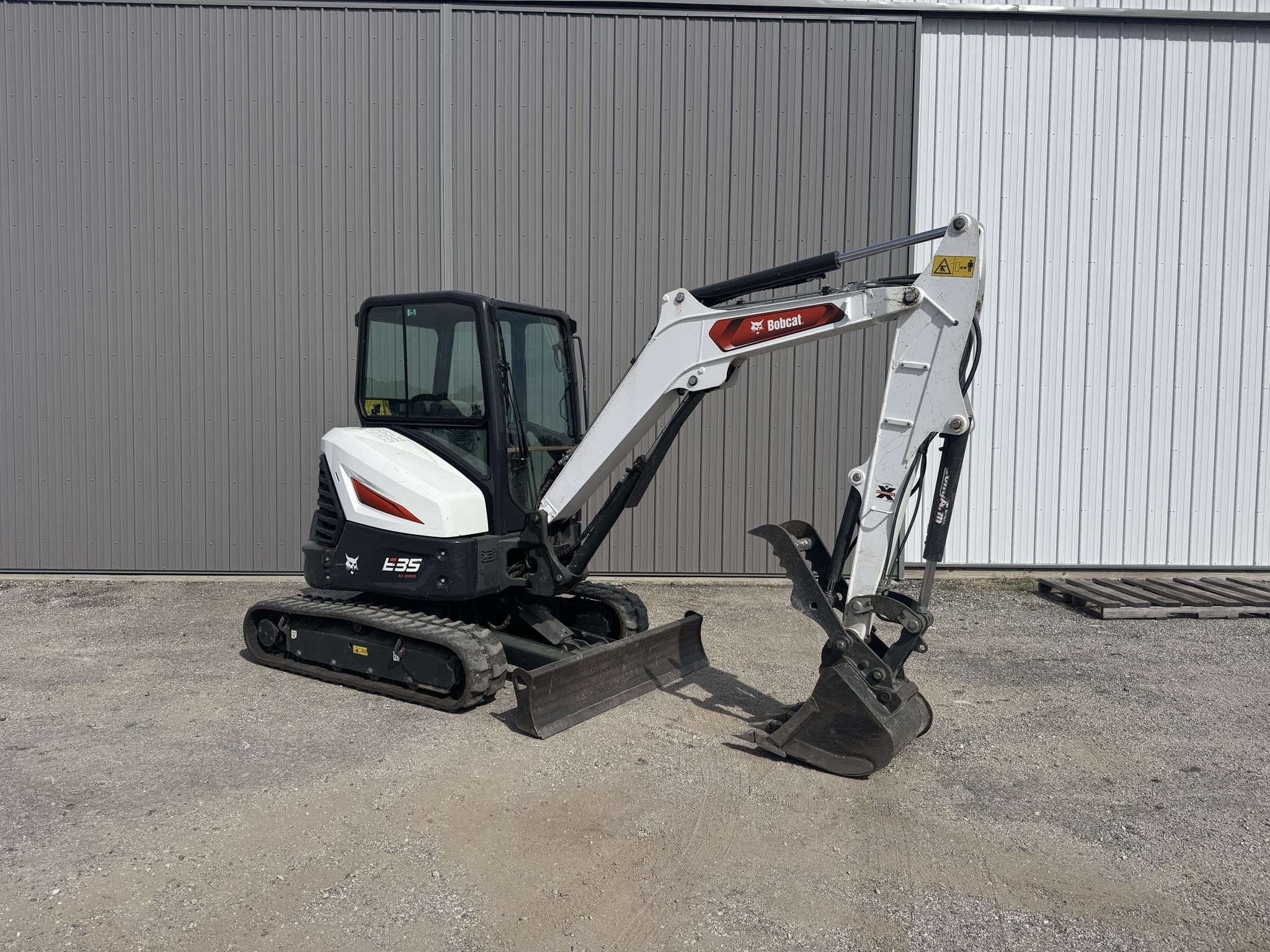 2022 Bobcat E35 Equipment Image0