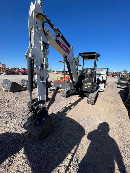 Image of Bobcat E35 equipment image 4