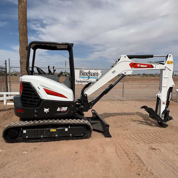 Image of Bobcat E38 equipment image 1