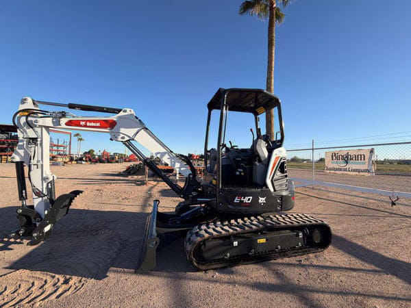 Bobcat E40 Equipment Image0