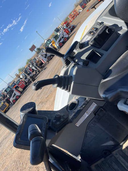 Image of Bobcat E42 equipment image 4