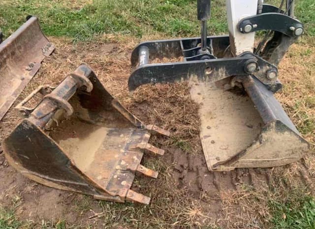 Image of Bobcat E42 equipment image 3