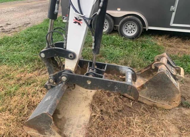 Image of Bobcat E42 equipment image 2