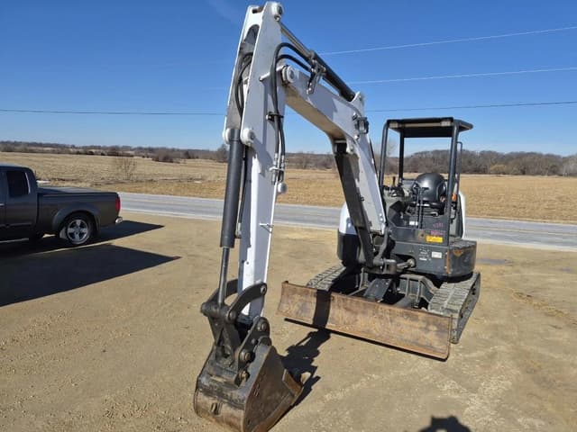 Image of Bobcat E42 equipment image 4