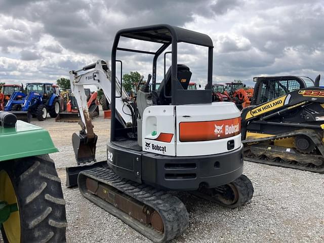 Image of Bobcat E42 equipment image 3