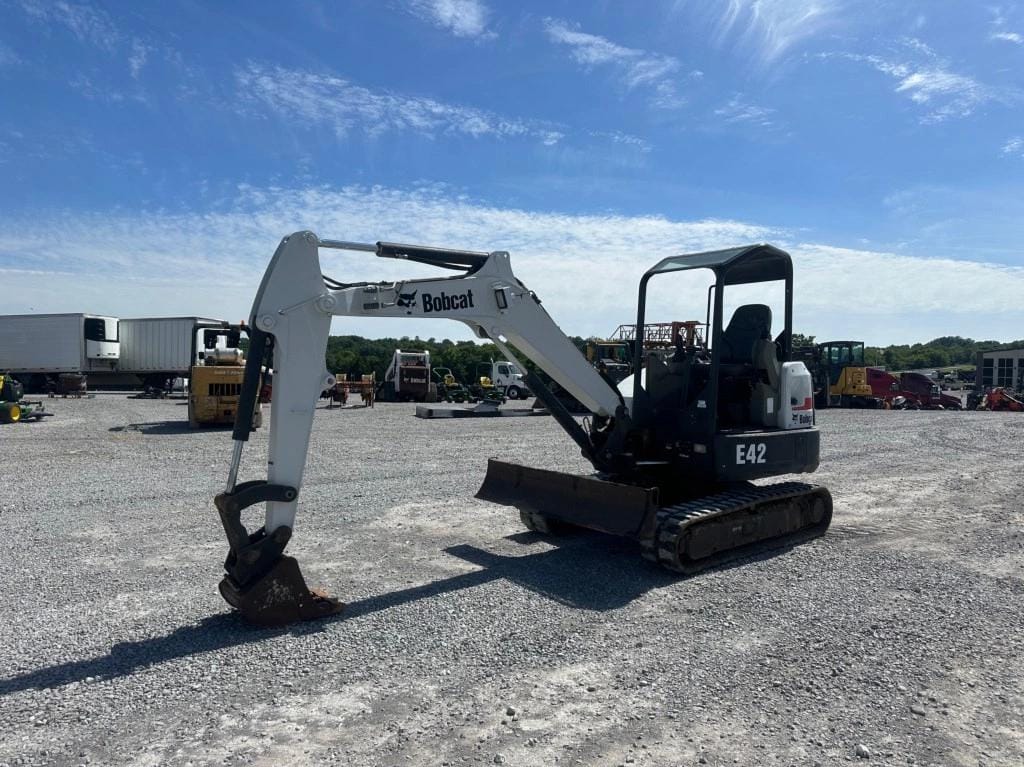 Main image Bobcat E42