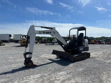 Main image Bobcat E42