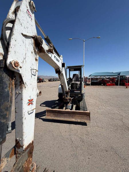 Image of Bobcat E42 equipment image 2