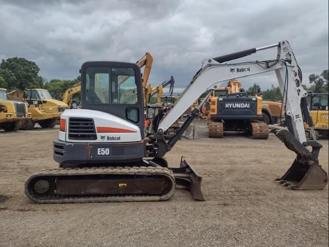 Image of Bobcat E50 equipment image 2