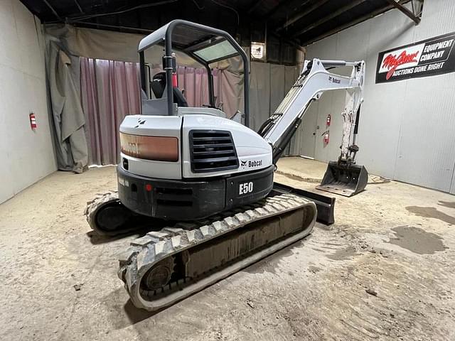 Image of Bobcat E50 equipment image 4