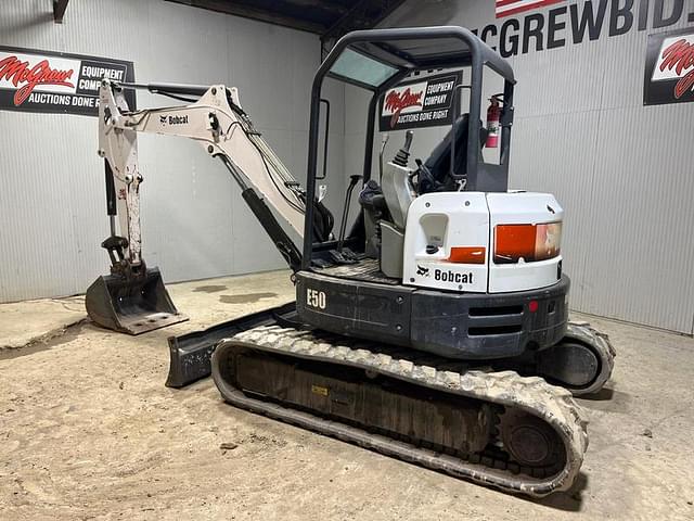 Image of Bobcat E50 equipment image 2