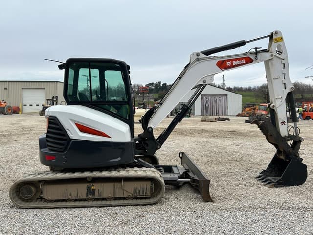 Image of Bobcat E50R2 equipment image 4