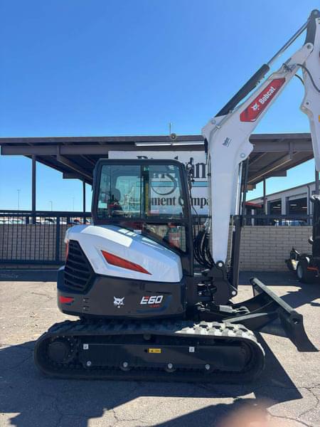 Image of Bobcat E60 equipment image 1