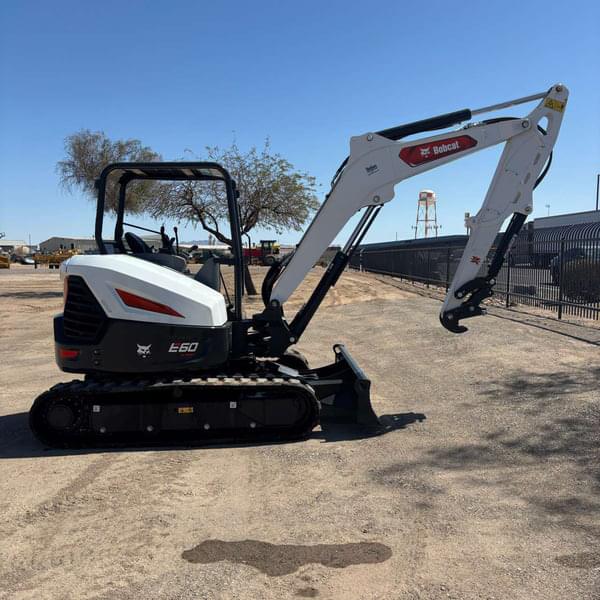 Image of Bobcat E60 equipment image 1