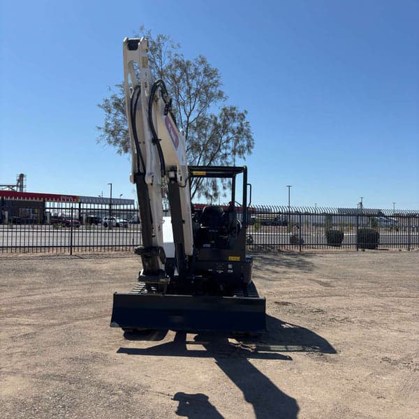 Image of Bobcat E60 equipment image 2