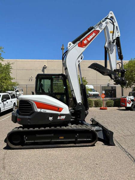 Image of Bobcat E88 equipment image 1