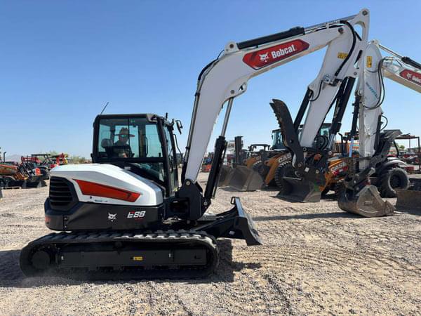 Image of Bobcat E88 equipment image 1