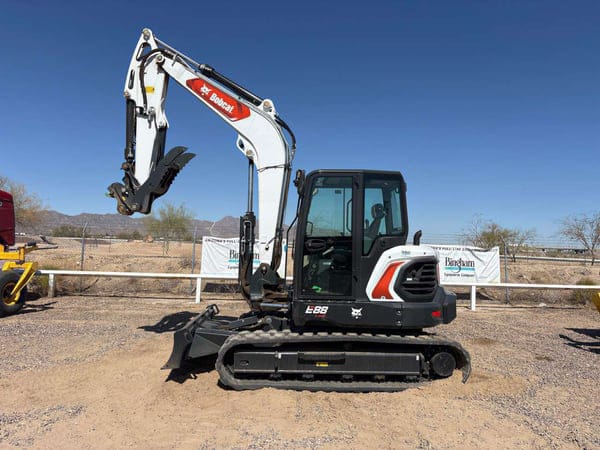 Bobcat E88 Equipment Image0