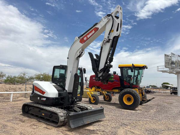 Image of Bobcat E88 equipment image 1