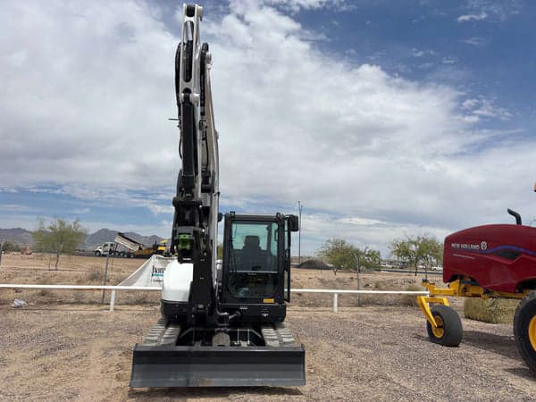 Image of Bobcat E88 equipment image 2