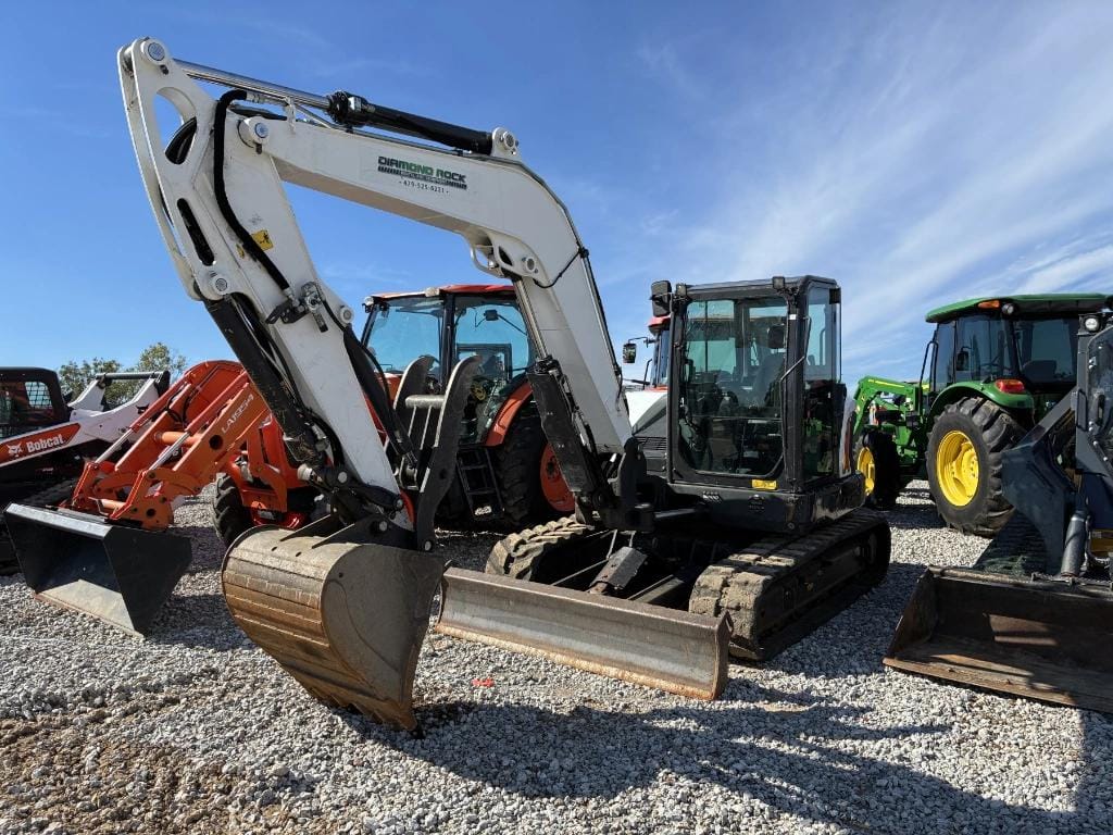 2022 Bobcat E88 Equipment Image0