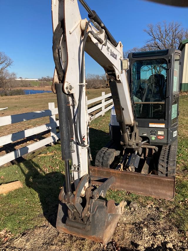 Image of Bobcat E32i equipment image 1