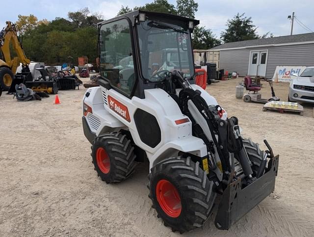 Image of Bobcat L28 equipment image 2