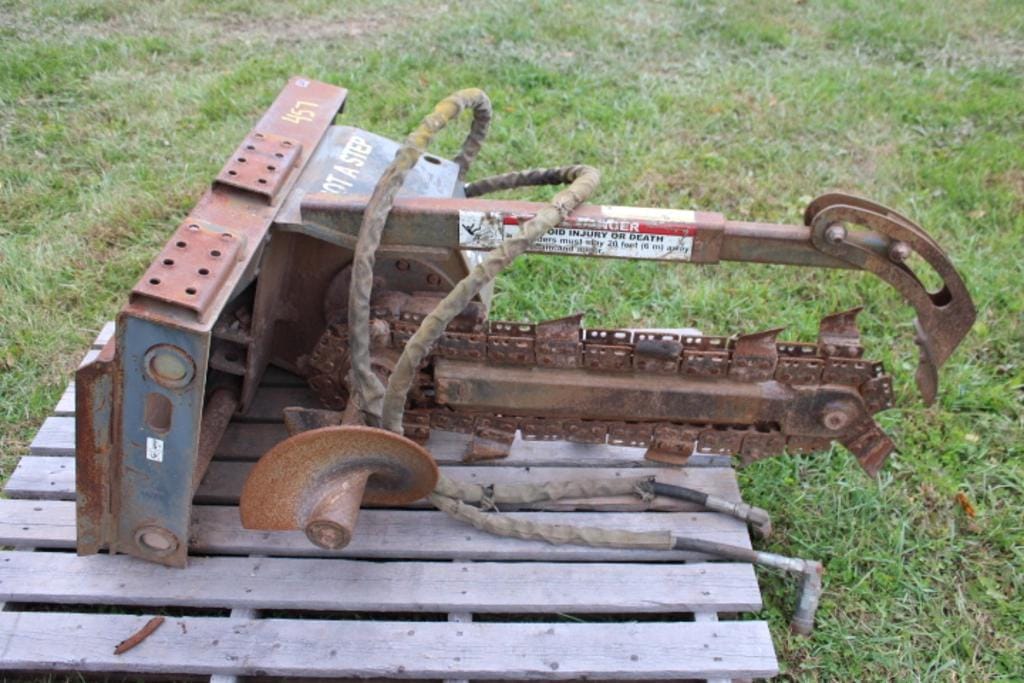 Bobcat LT112 Equipment Image0