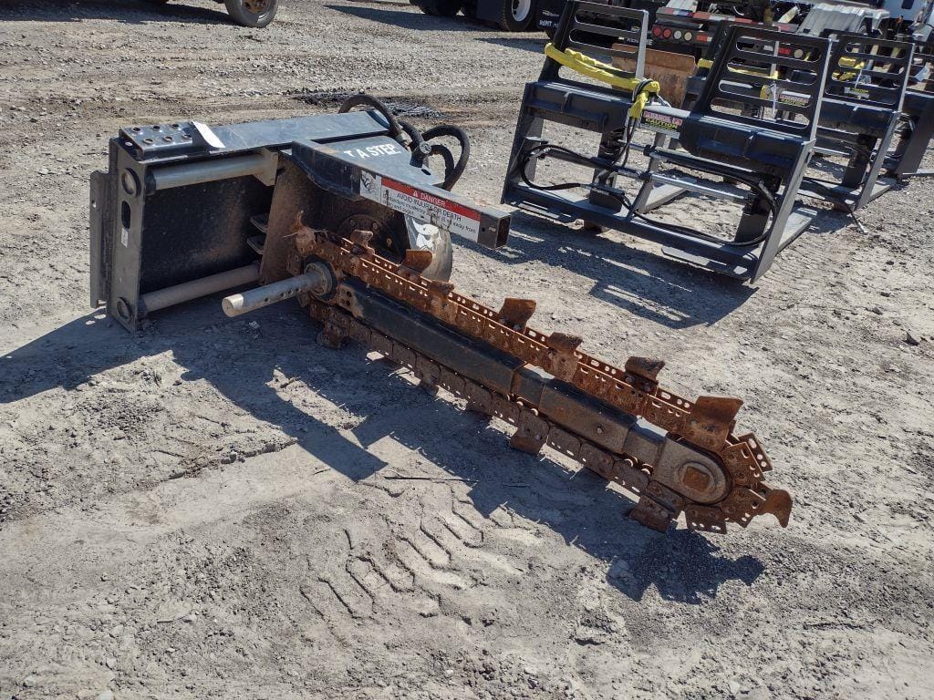 2024 Bobcat LT113 Equipment Image0