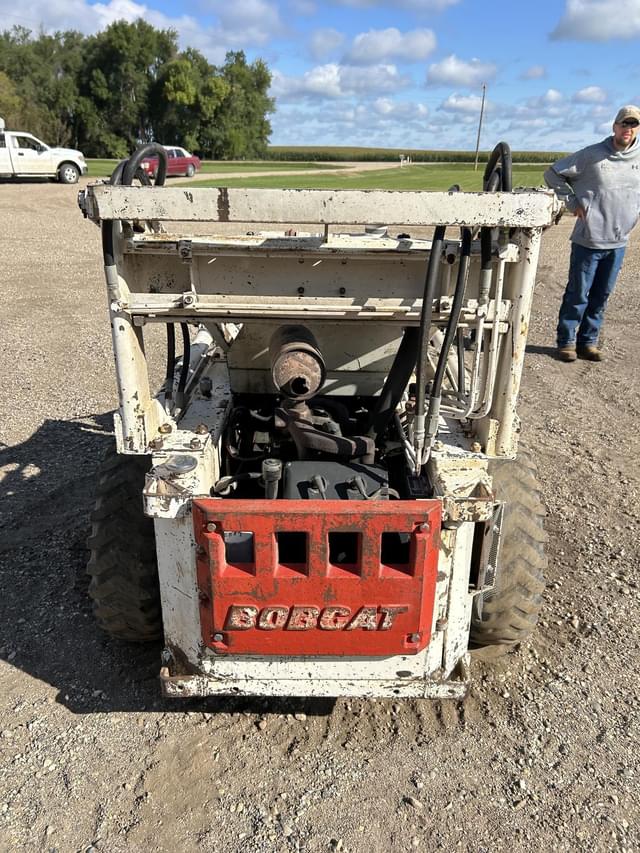 Image of Bobcat M-610 equipment image 3