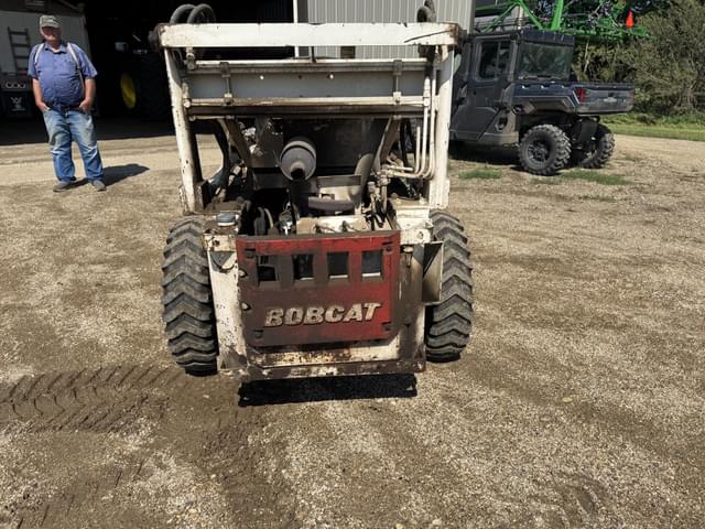 Image of Bobcat M-610 equipment image 3
