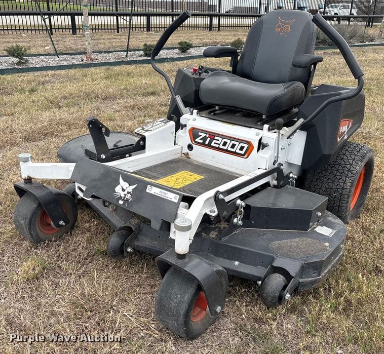 Bobcat ZT2000 Equipment Image0