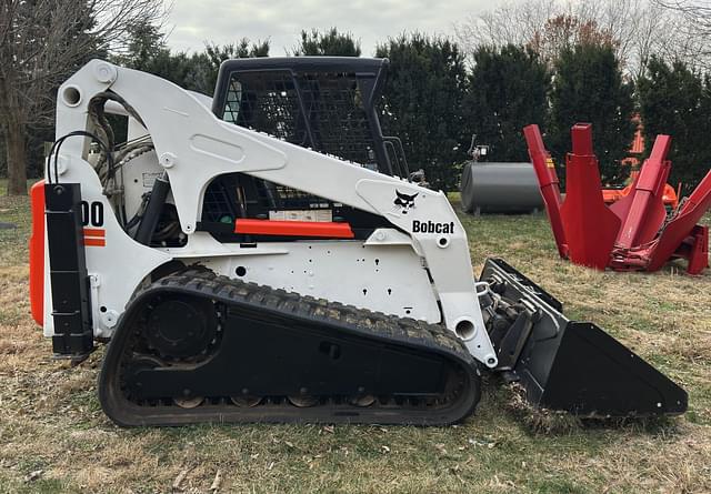 Image of Bobcat T300 equipment image 3