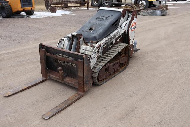 Image of Bobcat MT52 equipment image 2