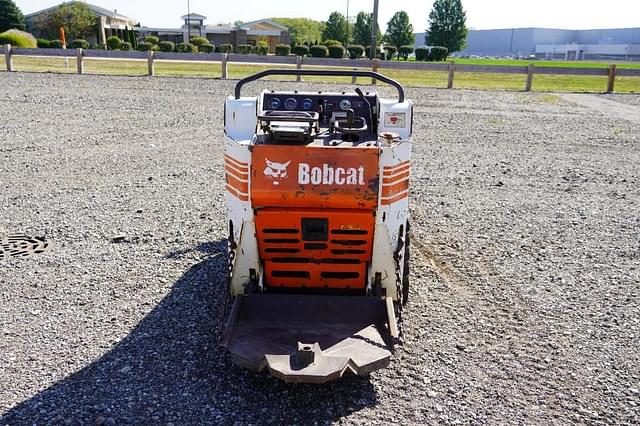 Image of Bobcat MT52 equipment image 3