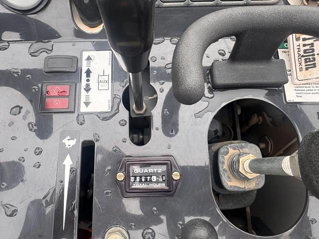 Image of Bobcat MT85 equipment image 4